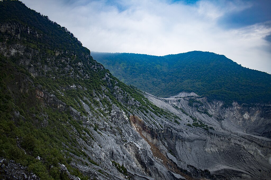 PLN invites partners for joint study in three geothermal sites in Indonesia
