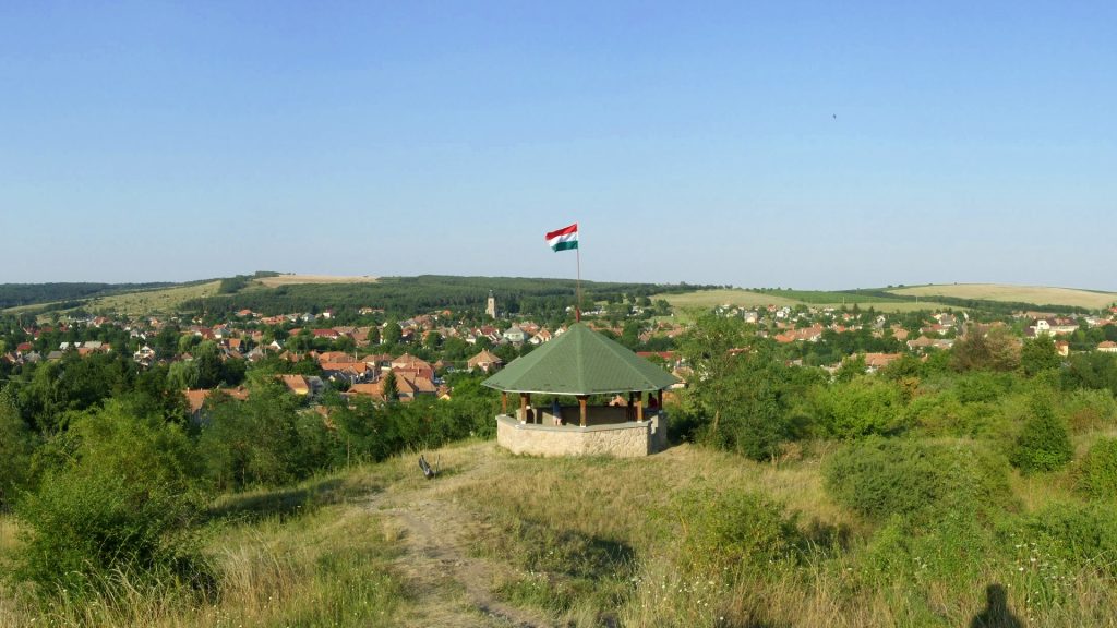 Bogács, Hungary implements networked geothermal heating system from spa water
